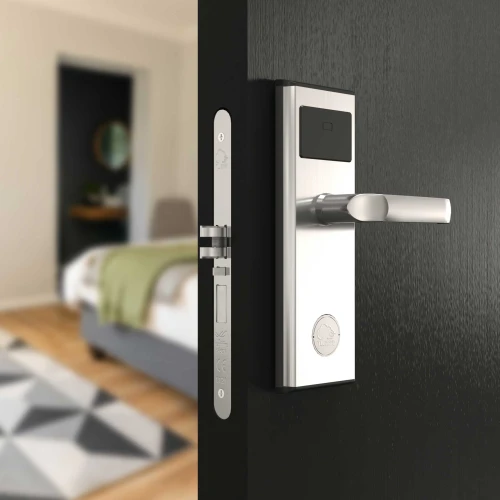 Infinity door handle on door